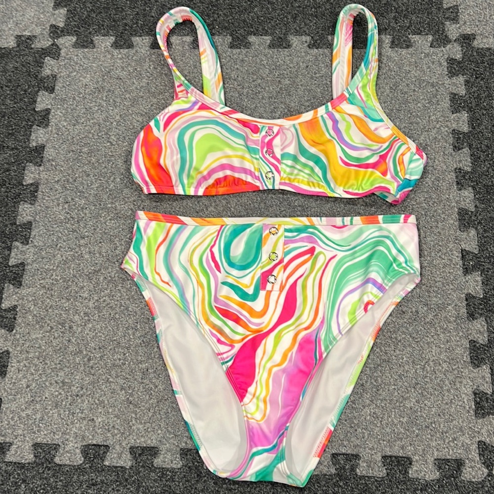 Bathing suit, 2 piece with high wasted bottoms. Size L